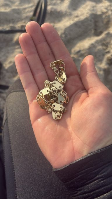 Kette am Strand gefunden Kette am Strand verloren